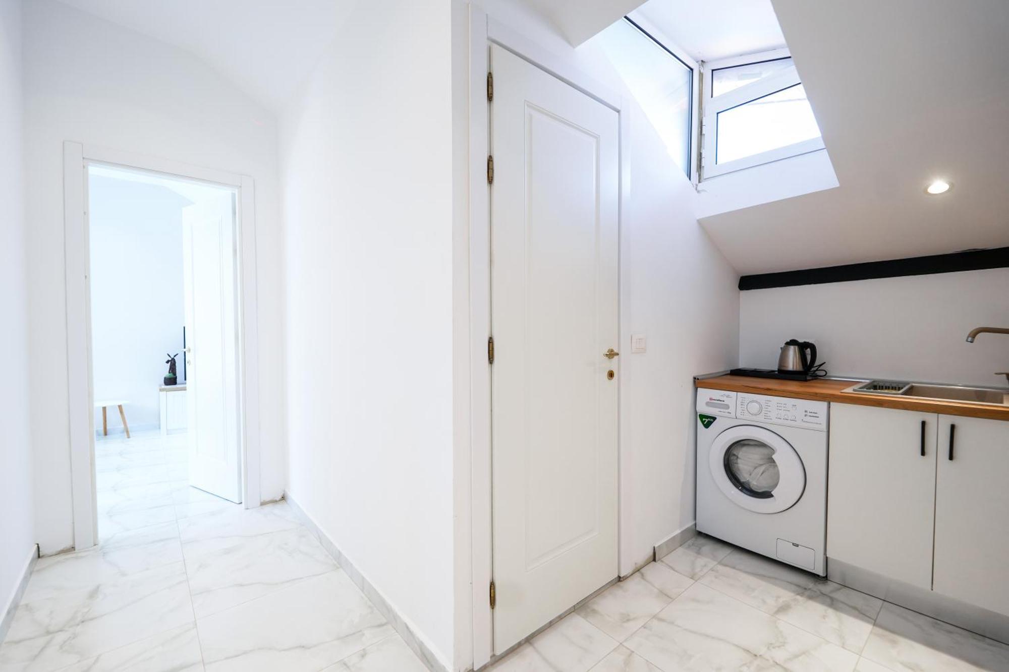City Center Hideout - Studio Apartment Tirana Extérieur photo